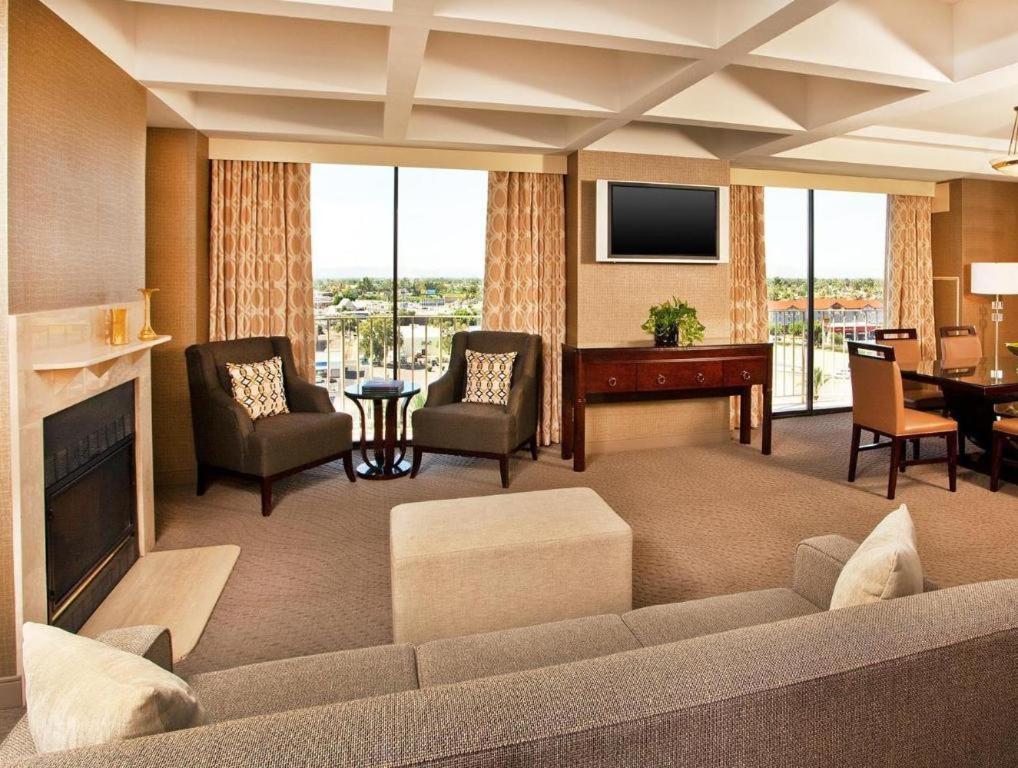 Sheraton Crescent Hotel Phoenix Exterior foto