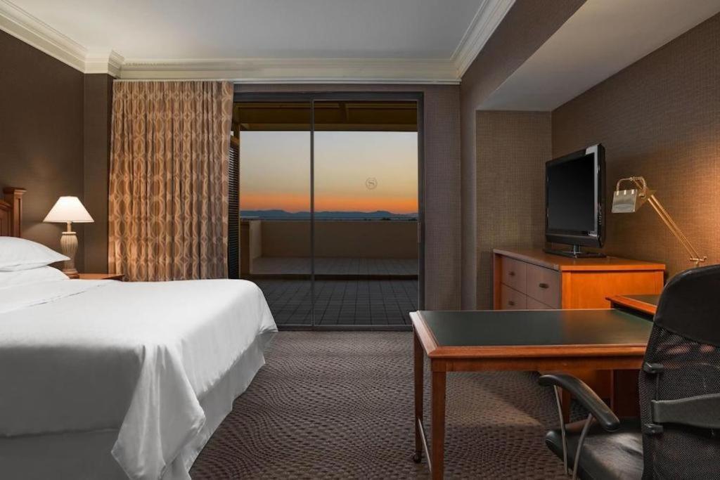 Sheraton Crescent Hotel Phoenix Exterior foto